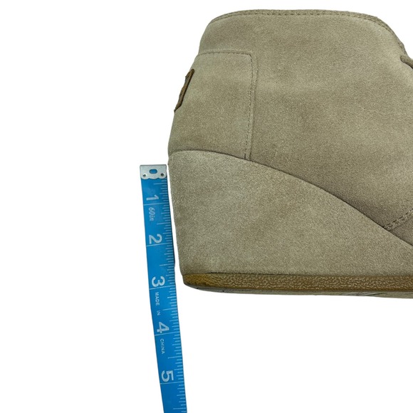 Toms Women's Wedge Booties Desert Beige Lace‎ up 8 Suede Shoe - Picture 8 of 11